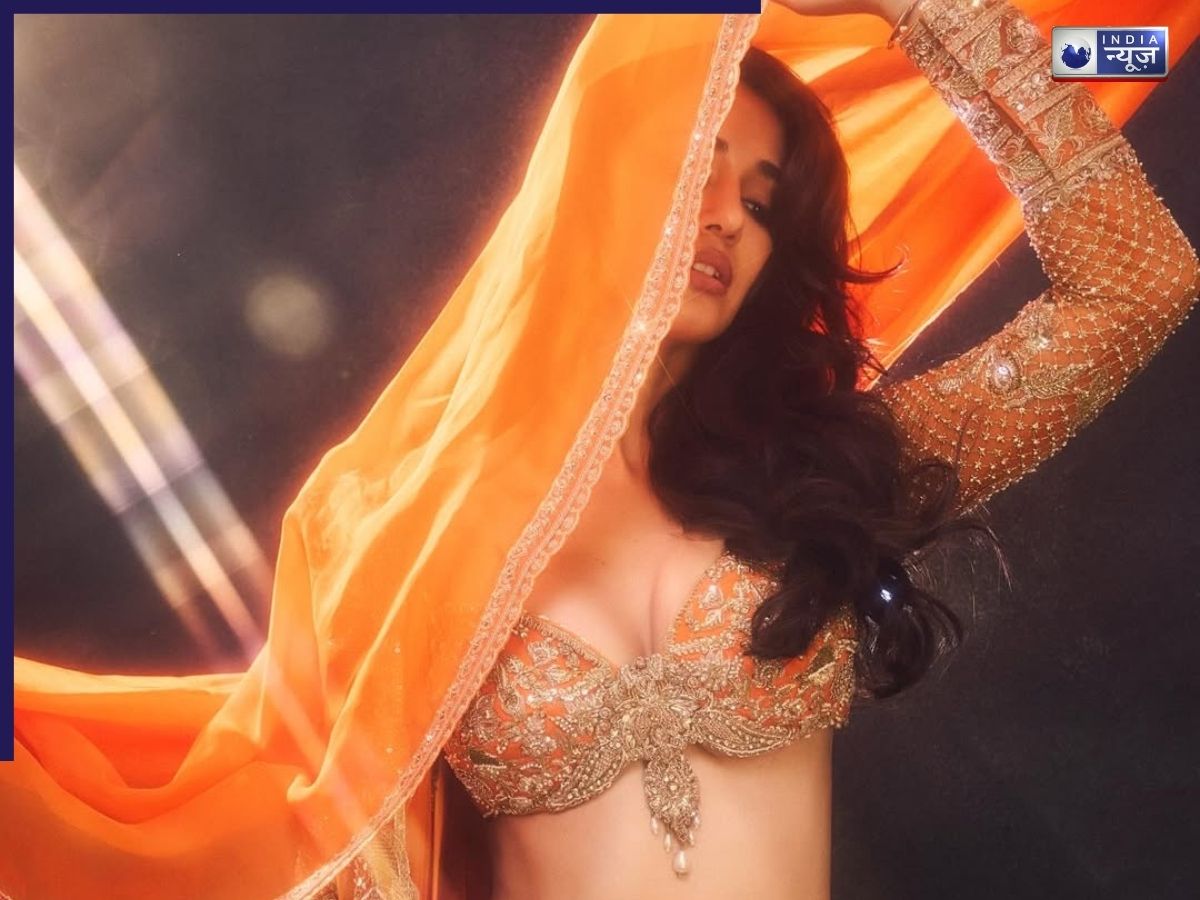 Disha Patani glamour fashion - Photo Gallery