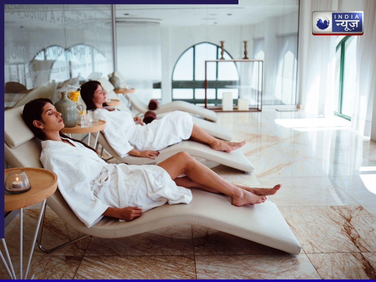 वीकेंड सेल्फ केयर मोमेंट्स: अपने मन को आराम दें, अपने शरीर को ठीक करें और अपने मूड को नैचुरली फ्रेश करें