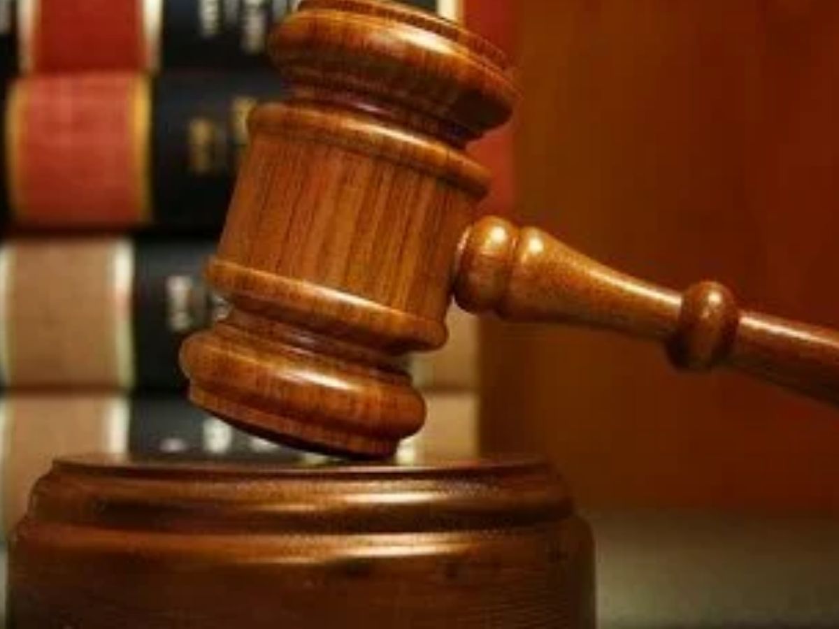 क्या किसी महिला की सहमति के बिना उसका वीडियो-फोटो लेना क्राइम है? सुप्रीम कोर्ट की नई रूलिंग से समझें…कब माना जाएगा निजता का हनन! - Gallery Image