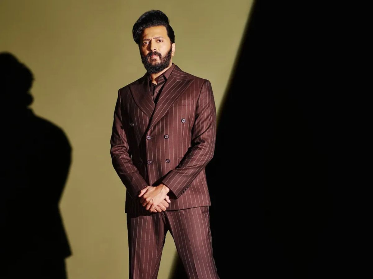 शाहरुख खान से लेकर तब्बू तक: जब बड़े सितारों ने लीक से हटकर निभाए यादगार निगेटिव रोल, फैन्स हुए फिदा! - Gallery Image