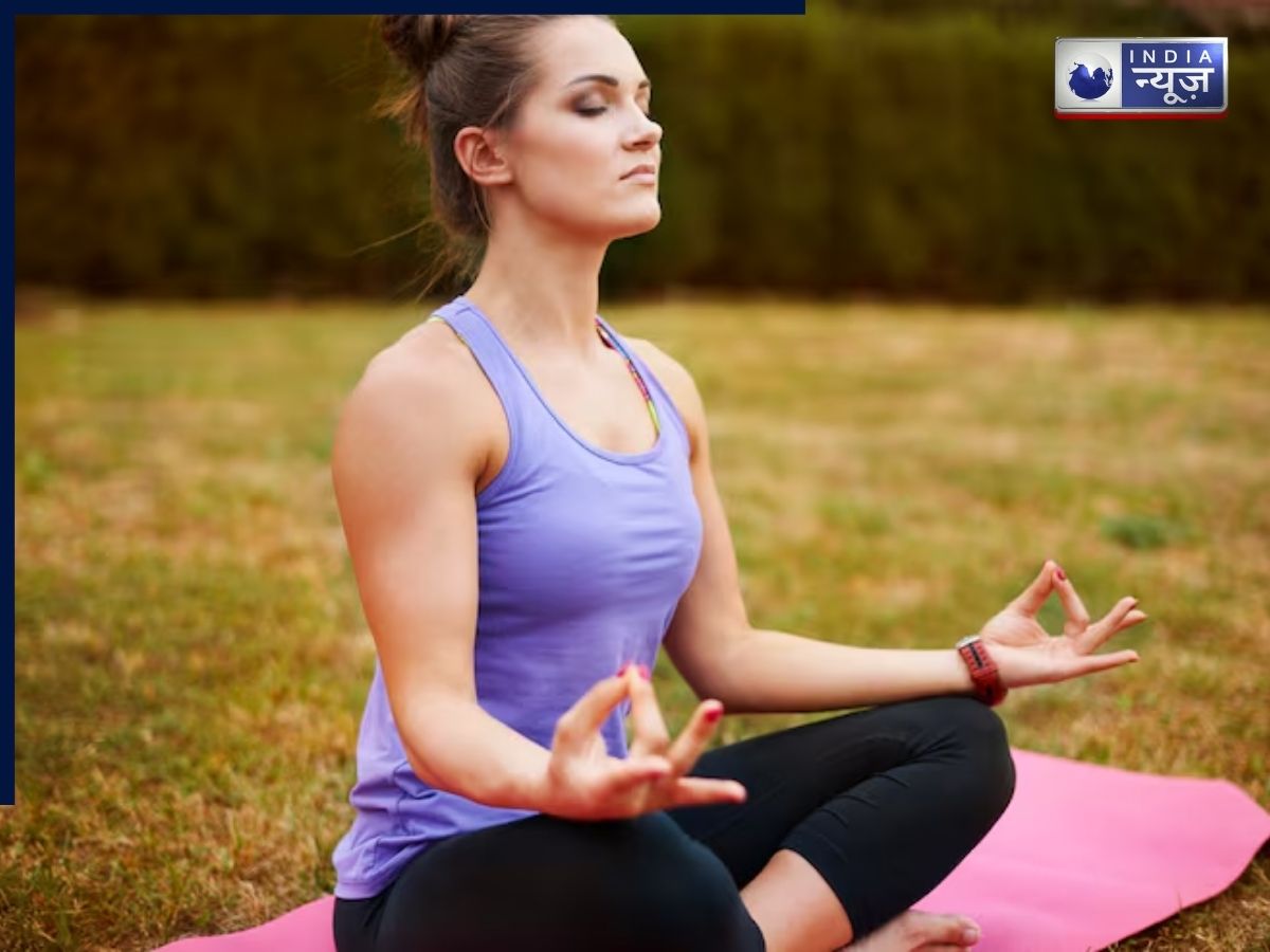 ध्यान करते वक्त आपका मन भी भटकता है? तो घबराएं नहीं, अपनाएं मेडिटेशन के 5R फ्रेमवर्क के बारे में जो बनाएंगे दिमाग को मजबूत