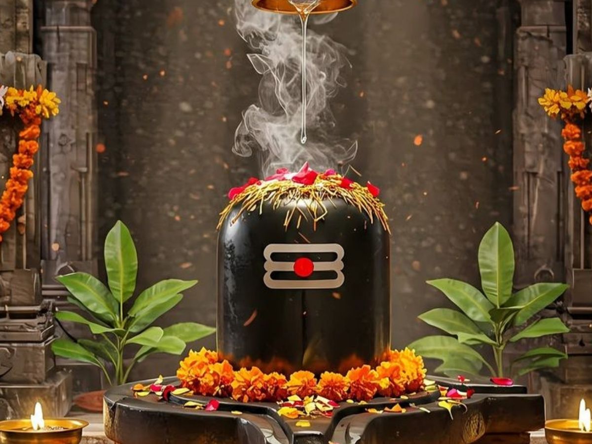 Budh Pradosh Vrat: आज है साल 2025 का आखिरी प्रदोष व्रत है, बने कई शुभ योग! जानें शिव पूजा का शुभ मुहूर्त, मंत्र और सही विधि