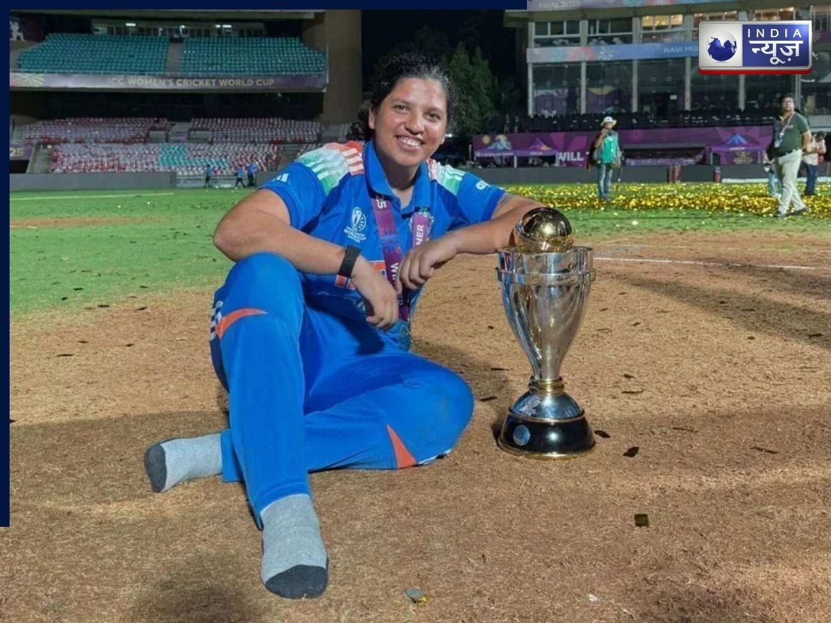 मैदान से वर्दी तक का सफर, क्रिकेटर ऋचा घोष बनीं DSP! जानें इस ‘स्टार’ पद पर कितनी मिलती है दमदार सैलरी?