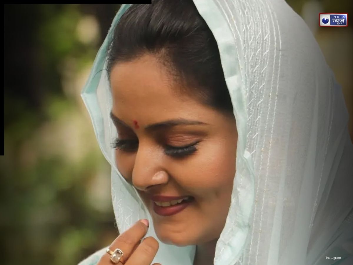 Anjana Singh - Photo Gallery