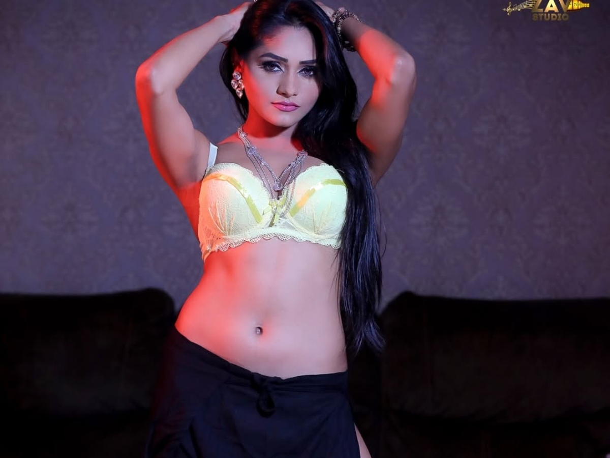 People troll Shweta Sharma - Photo Gallery
