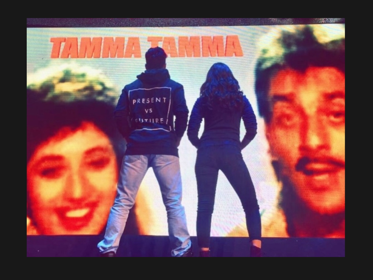 Alia Bhatt shared a picture from the sets of the song 'Tamma Tamma'. - Photo Gallery