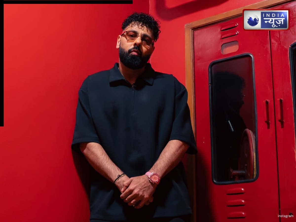 Mrinal Thakur's name is also linked with rapper Badshah - Photo Gallery