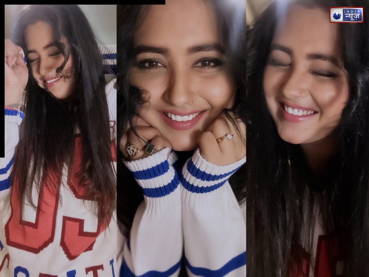 Khesari Lal's phone has obscene pictures of girls - Photo Gallery