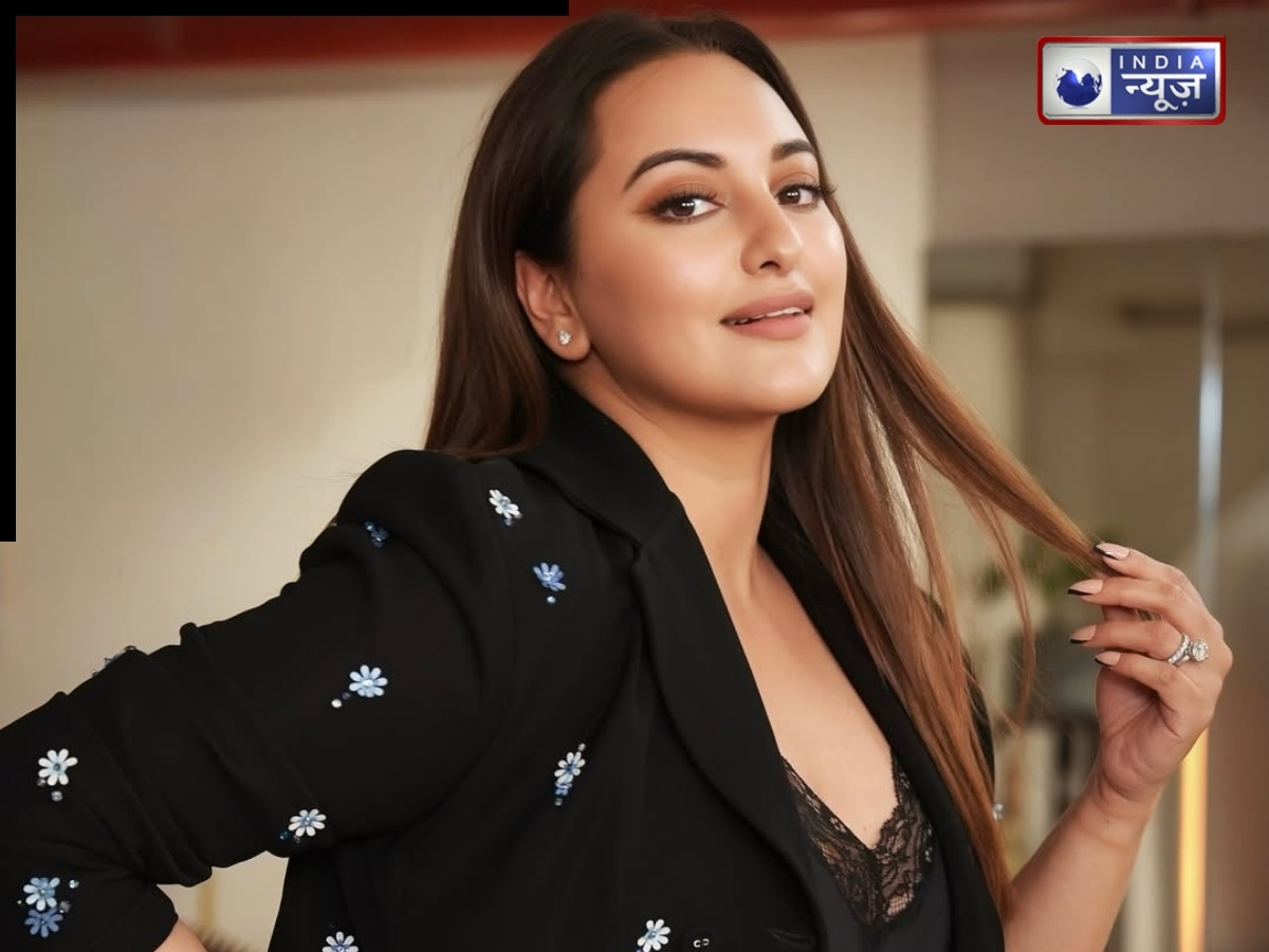 सोनाक्षी सिन्हा का स्किनकेयर रूटीन: चमकती स्किन का आसान तरीका - Gallery Image