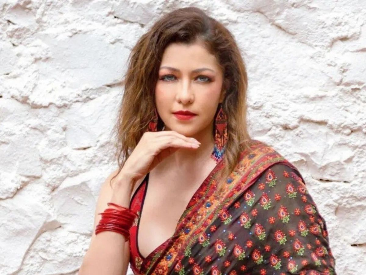 aditi govitrikar - Photo Gallery