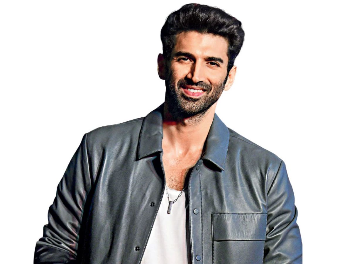 Aditya Roy Kapoor - Photo Gallery