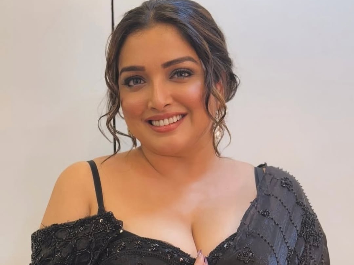 amrapali dubey - Photo Gallery