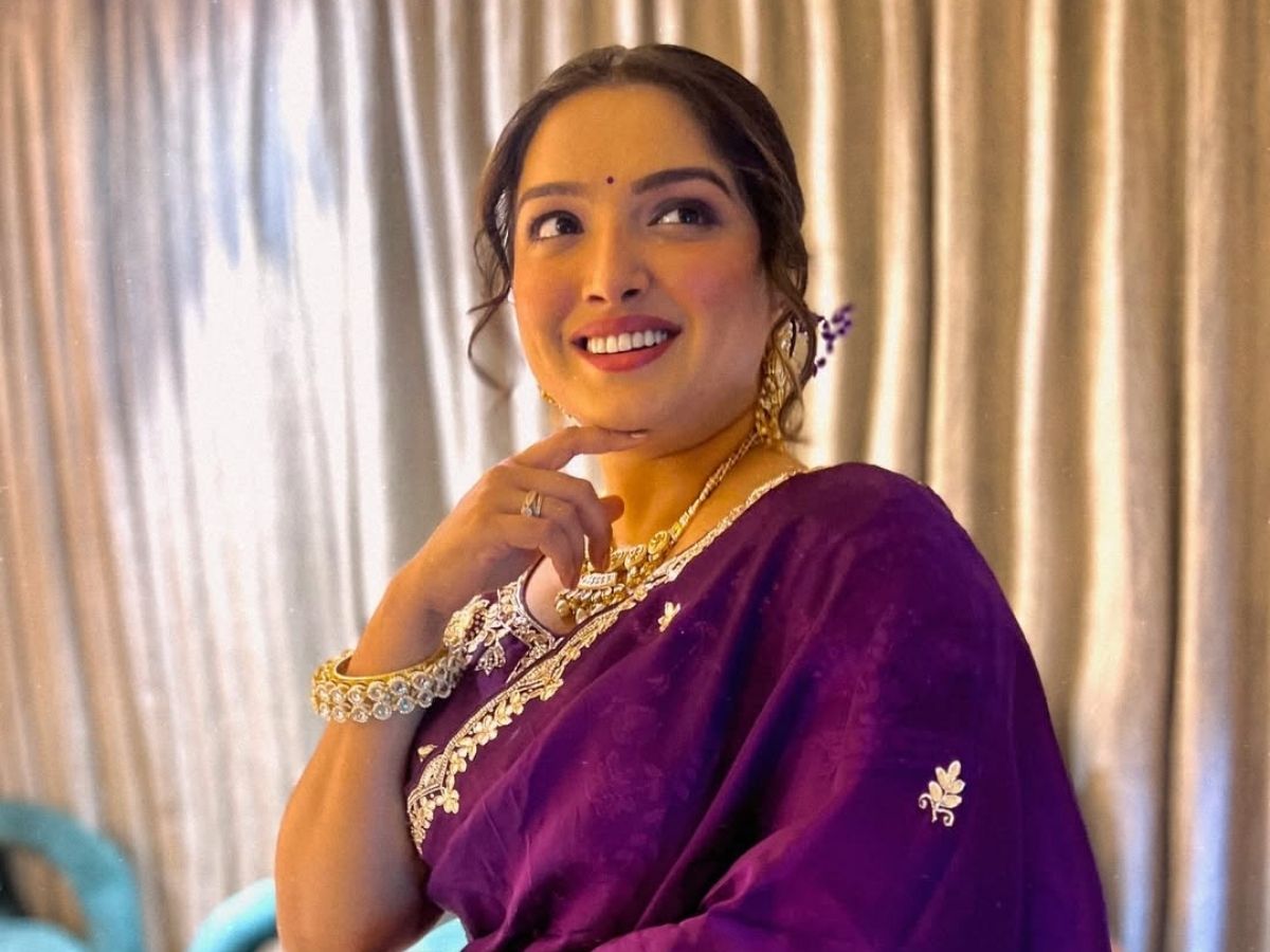 amrapali dubey - Photo Gallery