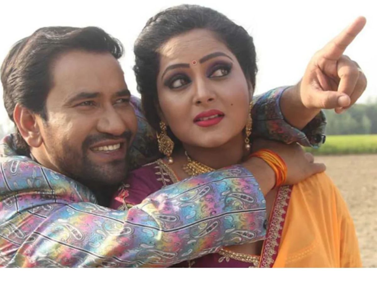 सड़क हादसे में भोजपुरी क्वीन अंजना सिंह की मौत की खबर? माला चढ़ी तस्वीर देख उड़े होश, जानें क्या है हकीकत - Gallery Image