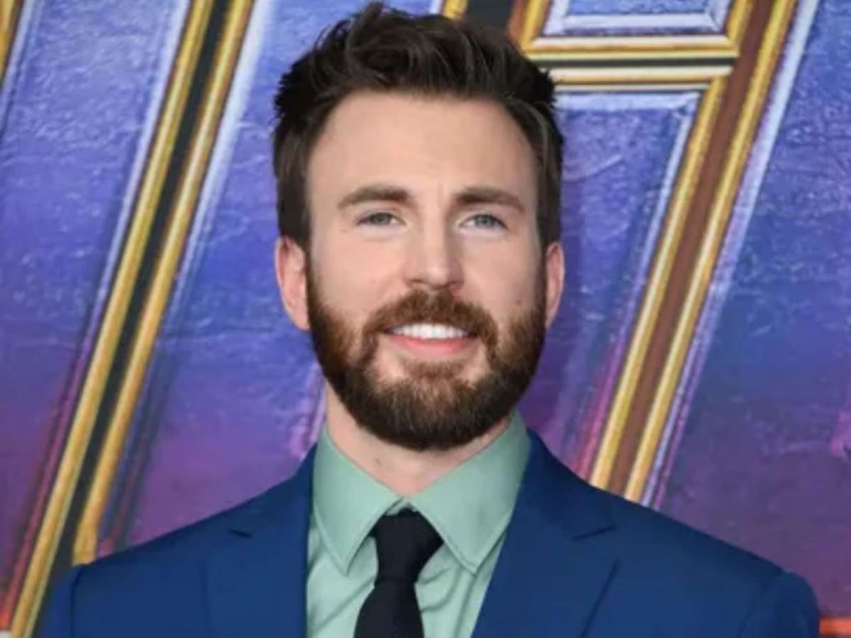 Chris Evans Captain America Charm - Photo Gallery