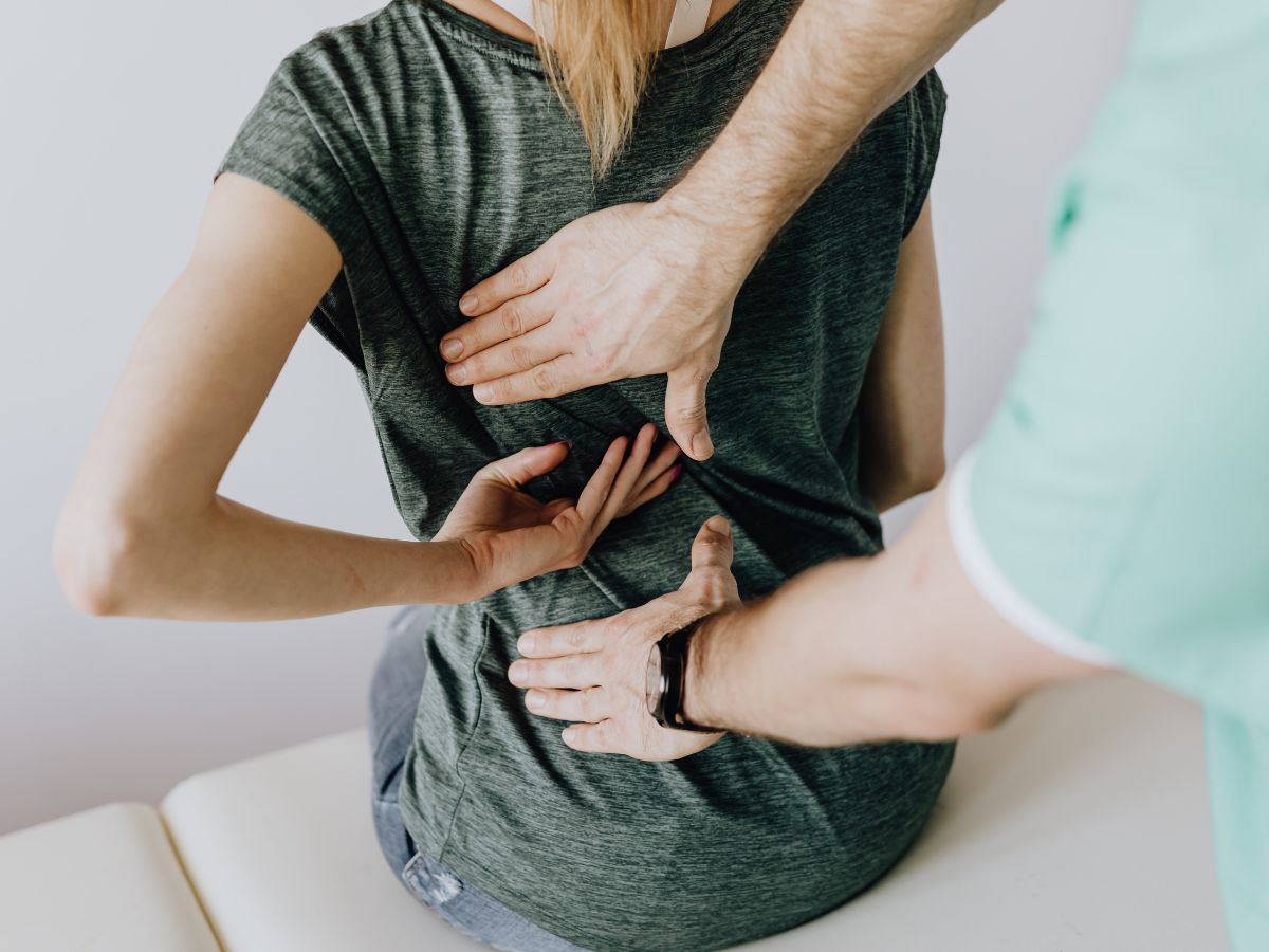 Back Pain: बैक पेन का हो जाएगा अंत! बस डॉक्टर के बताए 5 आसान रुटीन करें फॉलो, बुढ़ापे तक नहीं होगी परेशानी - Gallery Image