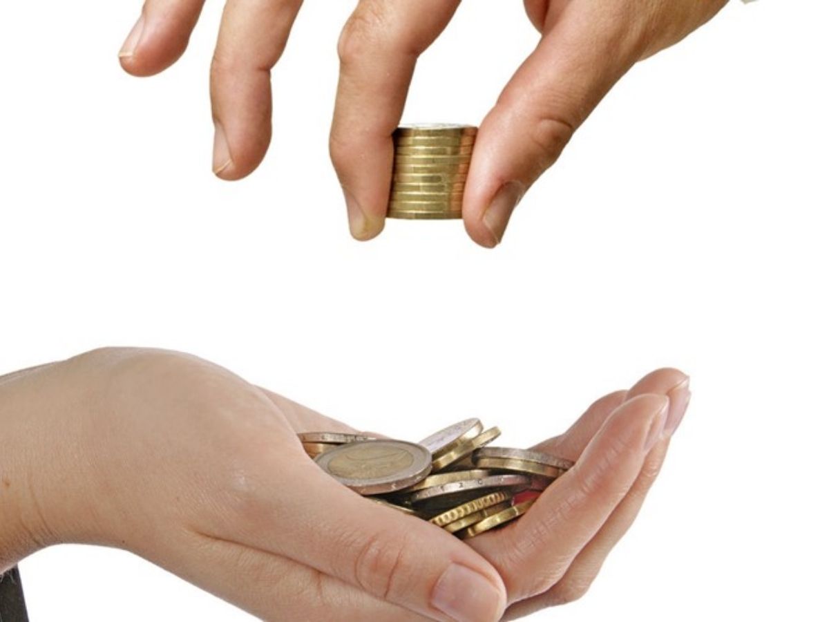 Money Donation on Paush Purnima - Photo Gallery