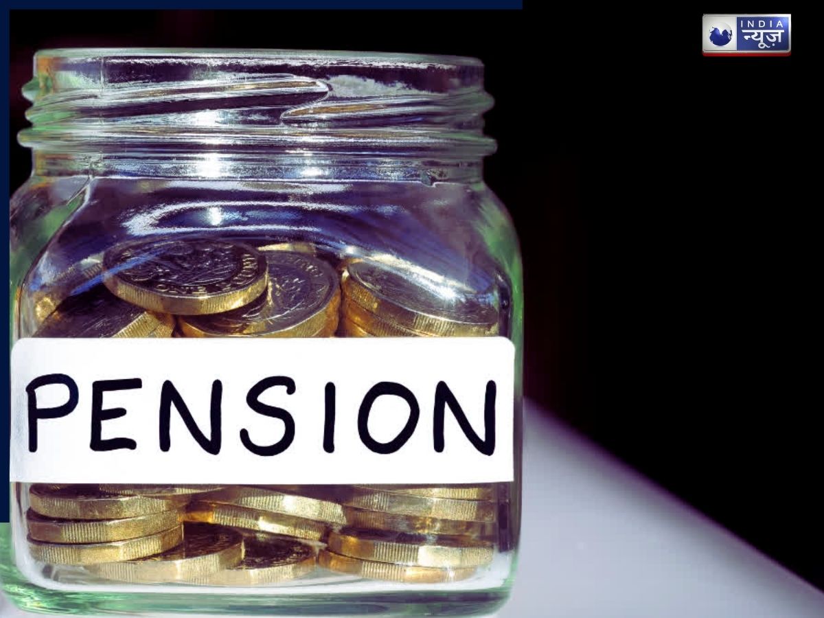 Best Retirement Schemes For Private Employees: प्राइवेट नौकरी करते हैं तो जान ले ये सरकारी पेंशन स्कीम, बुढ़ापे में मिलेगा सहारा