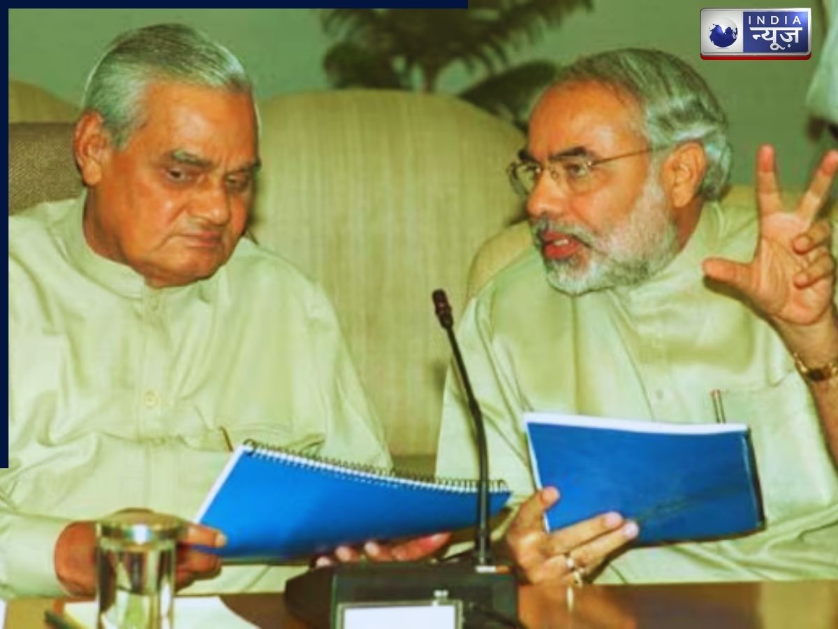 PM Modi With BJP President - Photo Gallery