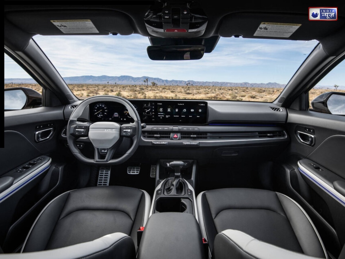 कार रोकने के लिए पहले क्लच दबाएं या ब्रेक? जानें किस स्थिति में कैसे रोकनी चाहिए गाड़ी