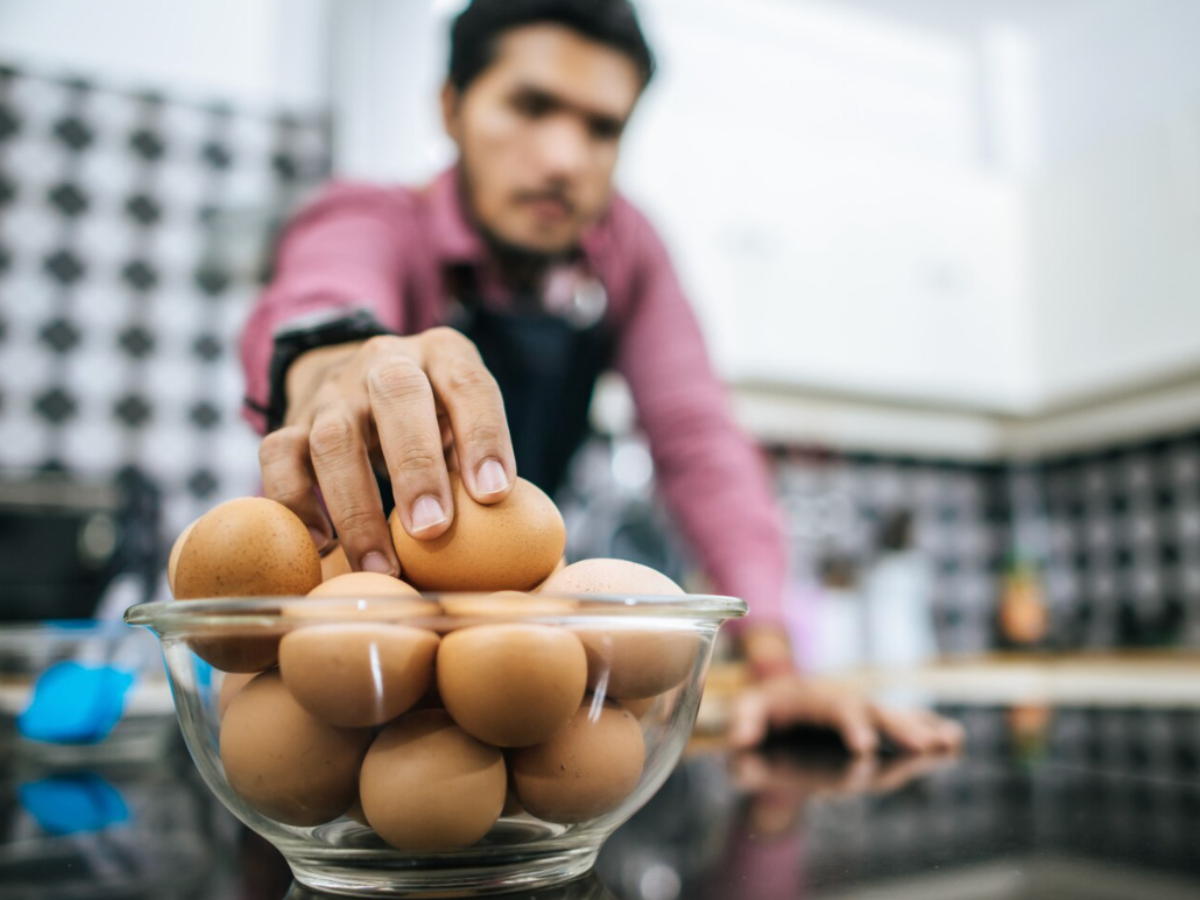 ब्रेन बूस्ट से लेकर फैट बर्न तक, जानें रोजाना अंडे खाने के 7 फायदे - Gallery Image