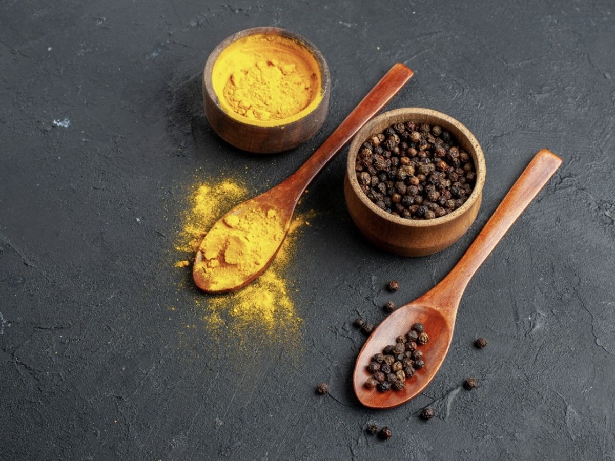 step-2-add-turmeric-black-pepper- - Photo Gallery