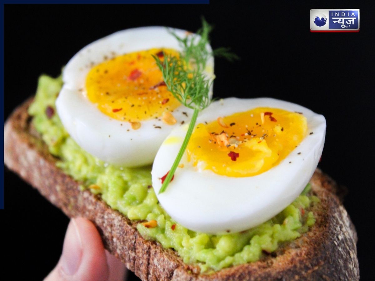 ब्रेन बूस्ट से लेकर फैट बर्न तक, जानें रोजाना अंडे खाने के 7 फायदे