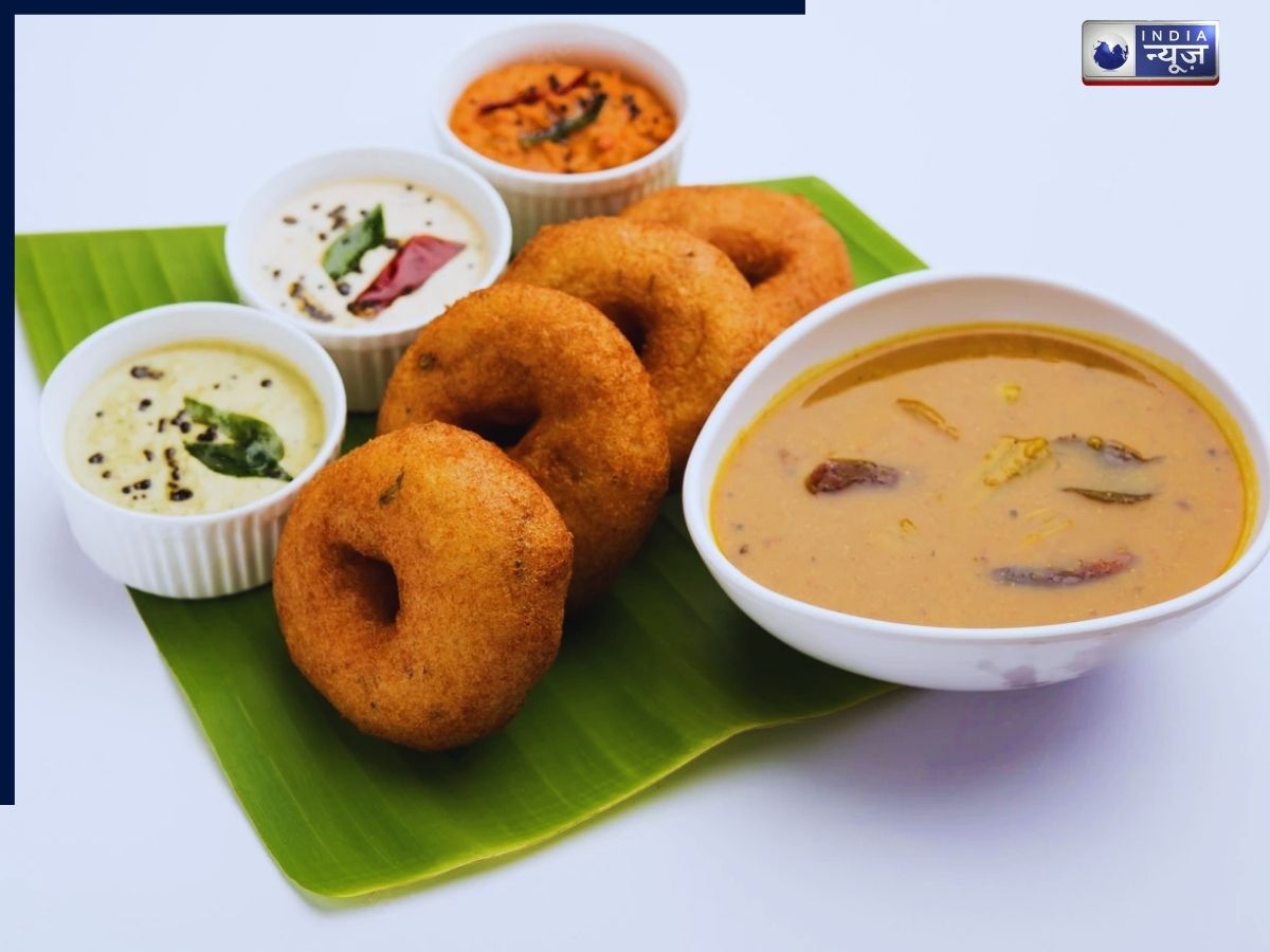 Medu Vada: लजीज और सेहत से भरपूर ‘मेदू वड़ा’ में छेद क्यों किया जाता है, टेस्ट ऐसा कि सांभर संग चाटते रह जाएंगे उंगुलिया