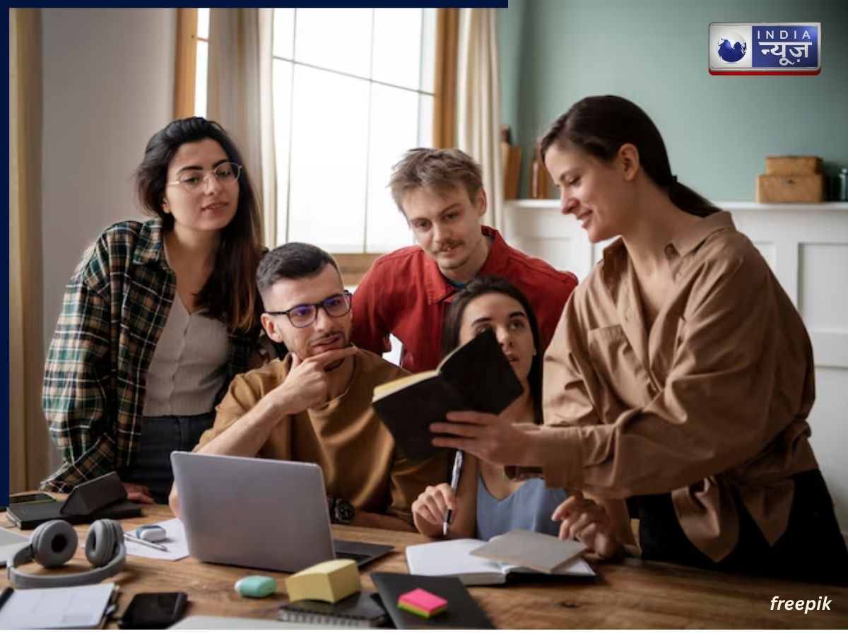 क्या आप जानते हैं ये Gen Z slang? ‘बीज फ्लैग’ से ‘कैनन इवेंट’ तक, समझिये Gen Z की लैंग्वेज-कोड