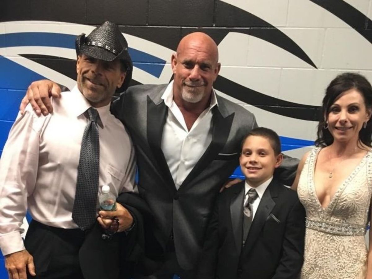 वाइफ स्टंटवूमन, पति WWE रेसलर, रिटायरमेंट के बाद क्या कर रहा खूंखार सुपरस्टार, करोड़ों में कमाई - Gallery Image