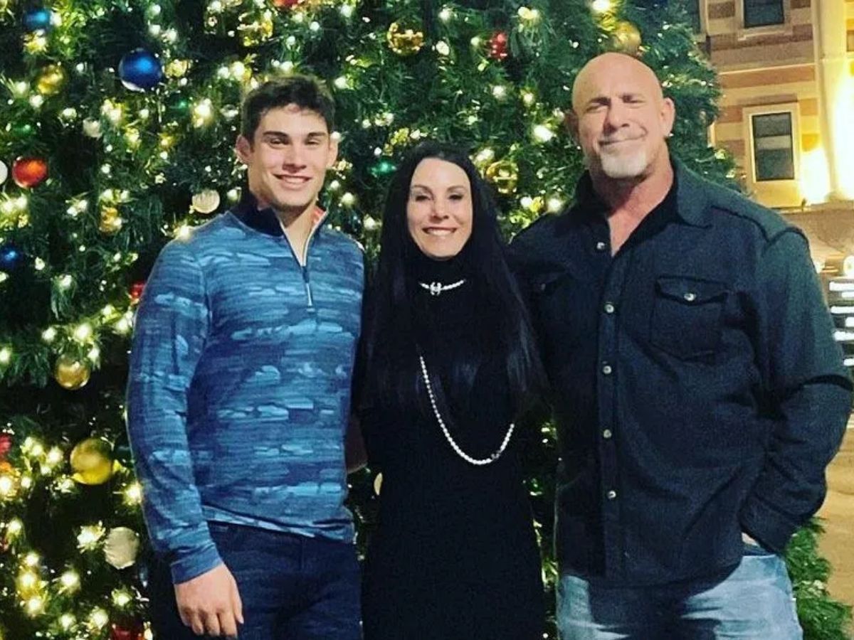 वाइफ स्टंटवूमन, पति WWE रेसलर, रिटायरमेंट के बाद क्या कर रहा खूंखार सुपरस्टार, करोड़ों में कमाई - Gallery Image