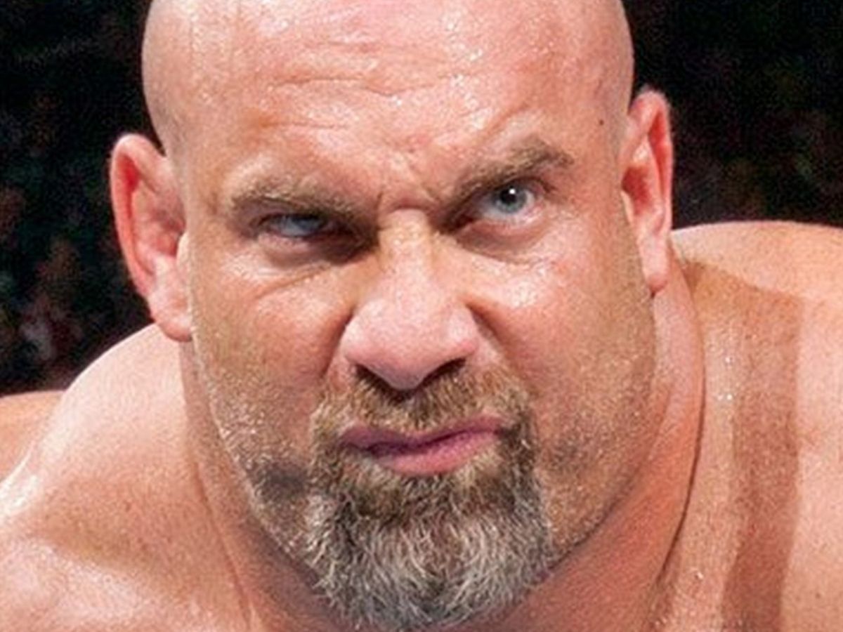 वाइफ स्टंटवूमन, पति WWE रेसलर, रिटायरमेंट के बाद क्या कर रहा खूंखार सुपरस्टार, करोड़ों में कमाई - Gallery Image