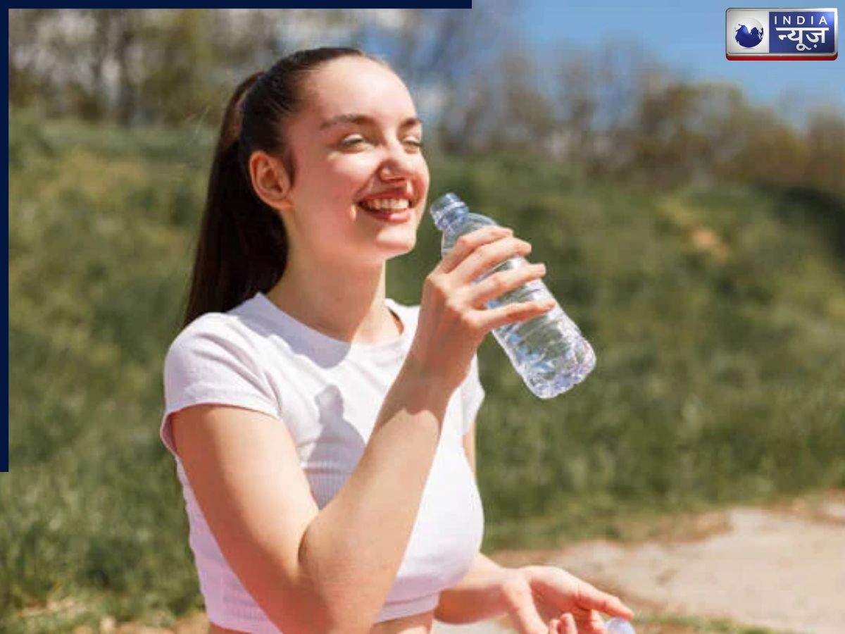 सिर्फ पानी पीना ही काफी नहीं! जानें ग्लोइंग स्किन के लिए हाइड्रेशन का पूरा सच