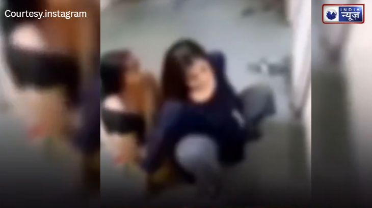 Shameful Act: सरकारी अस्पताल की दहलीज पर बेबस हुई ममता, फर्श पर ही गूंजी मासूम की किलकारी!