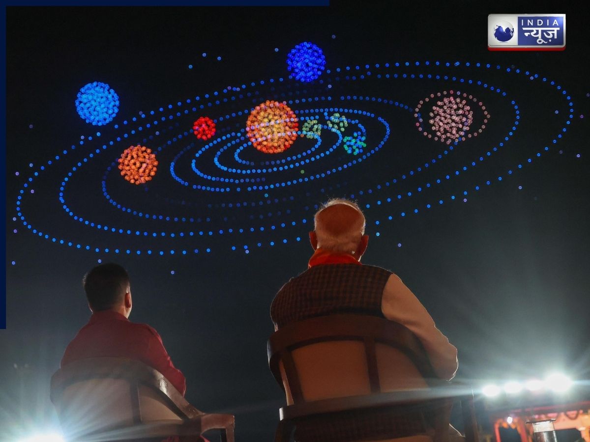 PM Modi watched the drone show with the Gujarat CM - Photo Gallery