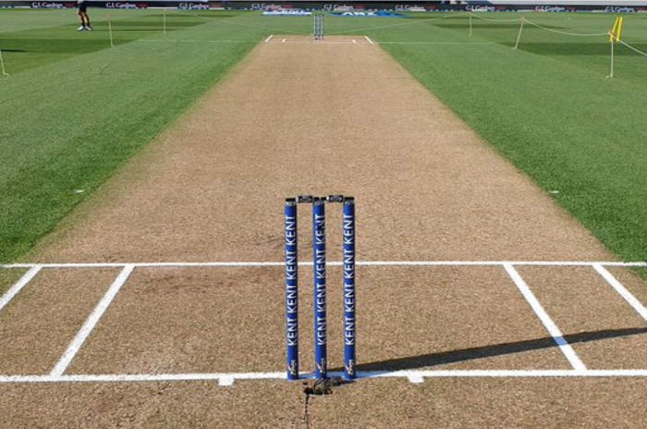 IND vs NZ: काली मिट्टी की पिच पर होगा मैच, जानें पिच क्यूरेटर की जुबानी, गेंदबाज या बल्लेबाज, किसे मिलेगी मदद? - Gallery Image