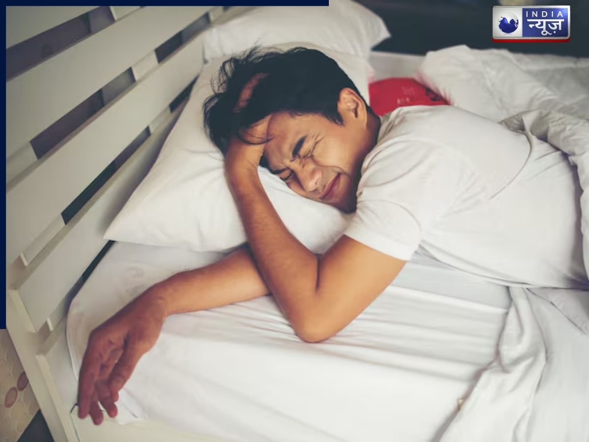 8 घंटे से ज्यादा सोने के बाद भी सुबह सिर दर्द? इसे हल्के में ना लें, शरीर दे रहा है ये खतरनाक संकेत!