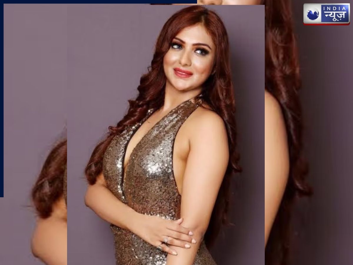 2 Crore Earned from App - Photo Gallery