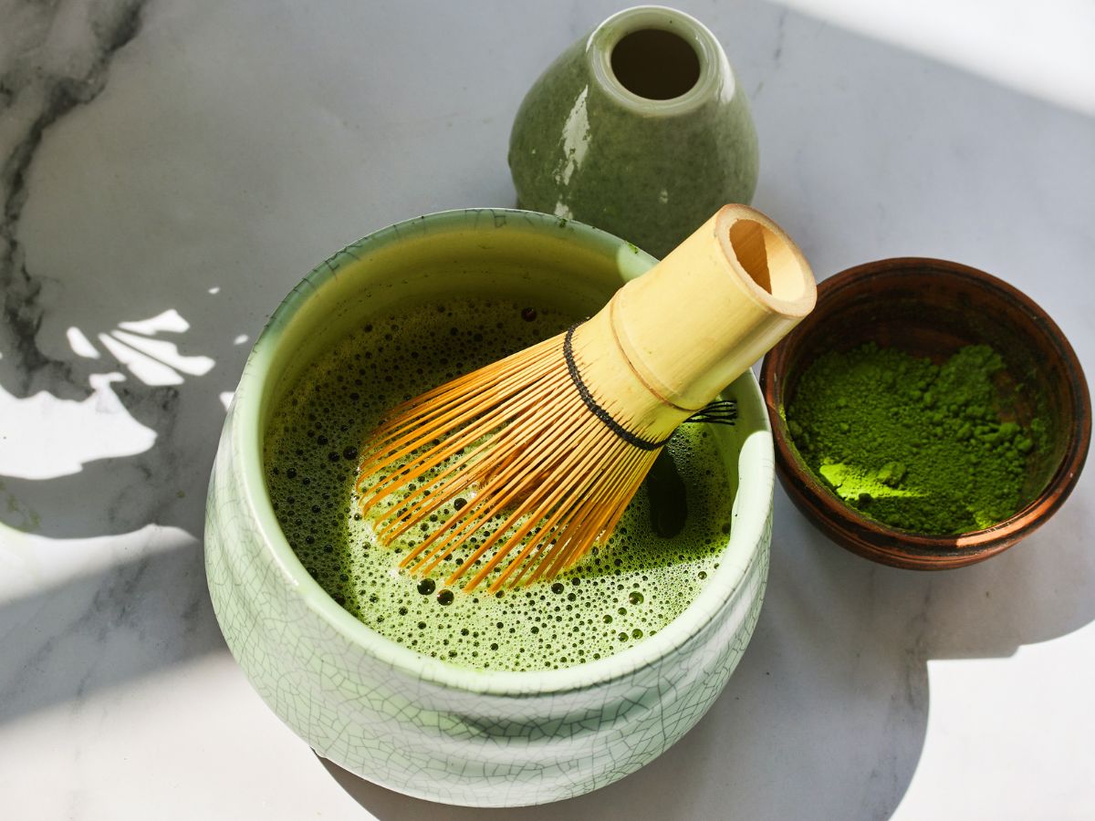 क्या सच में माचा टी नेचुरल ग्लो देता है? सच्चाई जान लेंगे तो छोड़ देंगे महंगे कॉस्मेटिक्स, जानिए इसके फायदे - Gallery Image