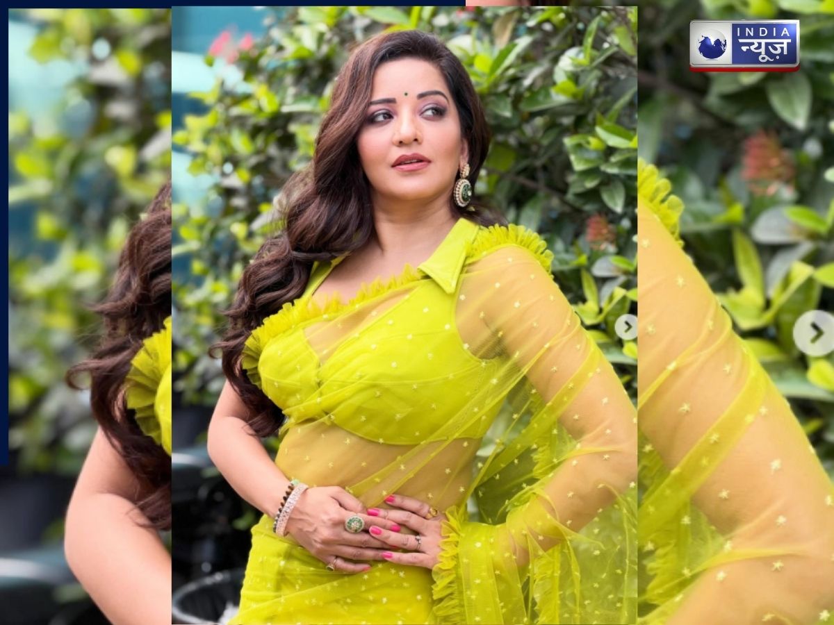 Monalisa in Saree - Photo Gallery