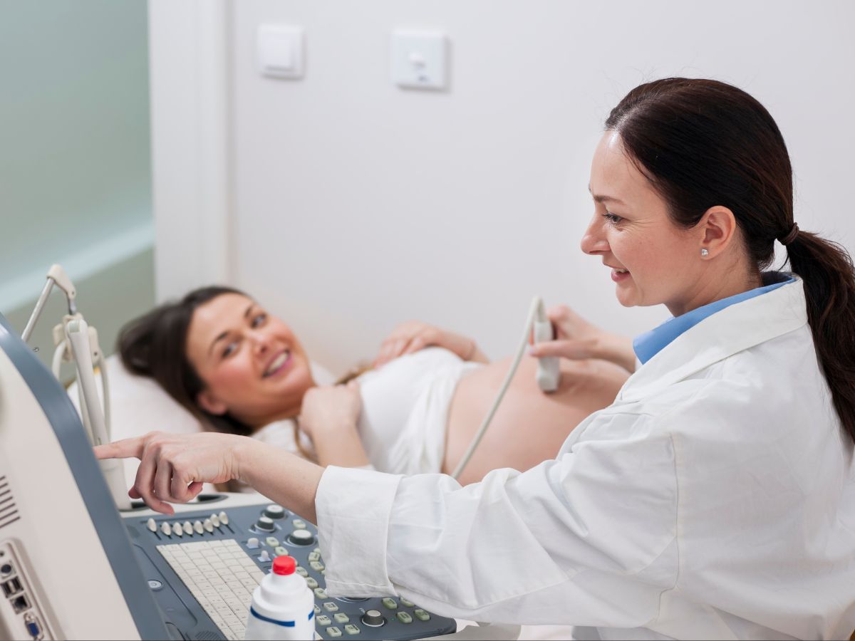 प्रेग्नेंसी में मॉर्निंग वॉक जरूरी क्यों? डॉक्टर ने बताए 5 चौंकाने वाले फायदे, सुनेंगी तो आप कर देंगी शुरू - Gallery Image