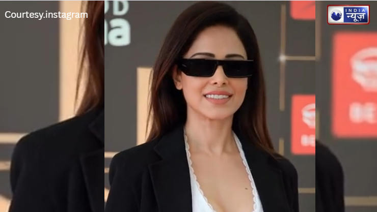 Nushrratt Bharuccha का ‘Dhamakedar’ अवतार! इवेंट में  गाउन छोड़ पहना जींस-टॉप, फैंस बोले – कूल छोरी