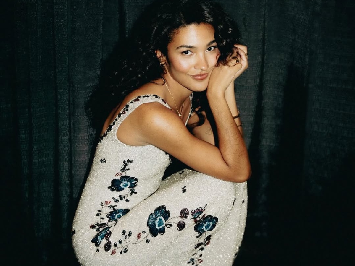 Olivia Dean - Photo Gallery