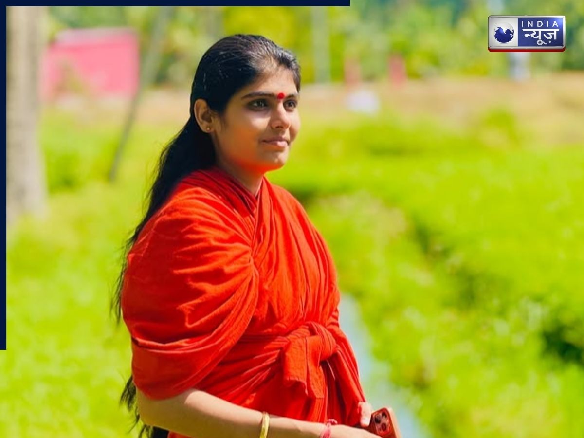 Sadhvi Prem Baisa MMS video - Photo Gallery