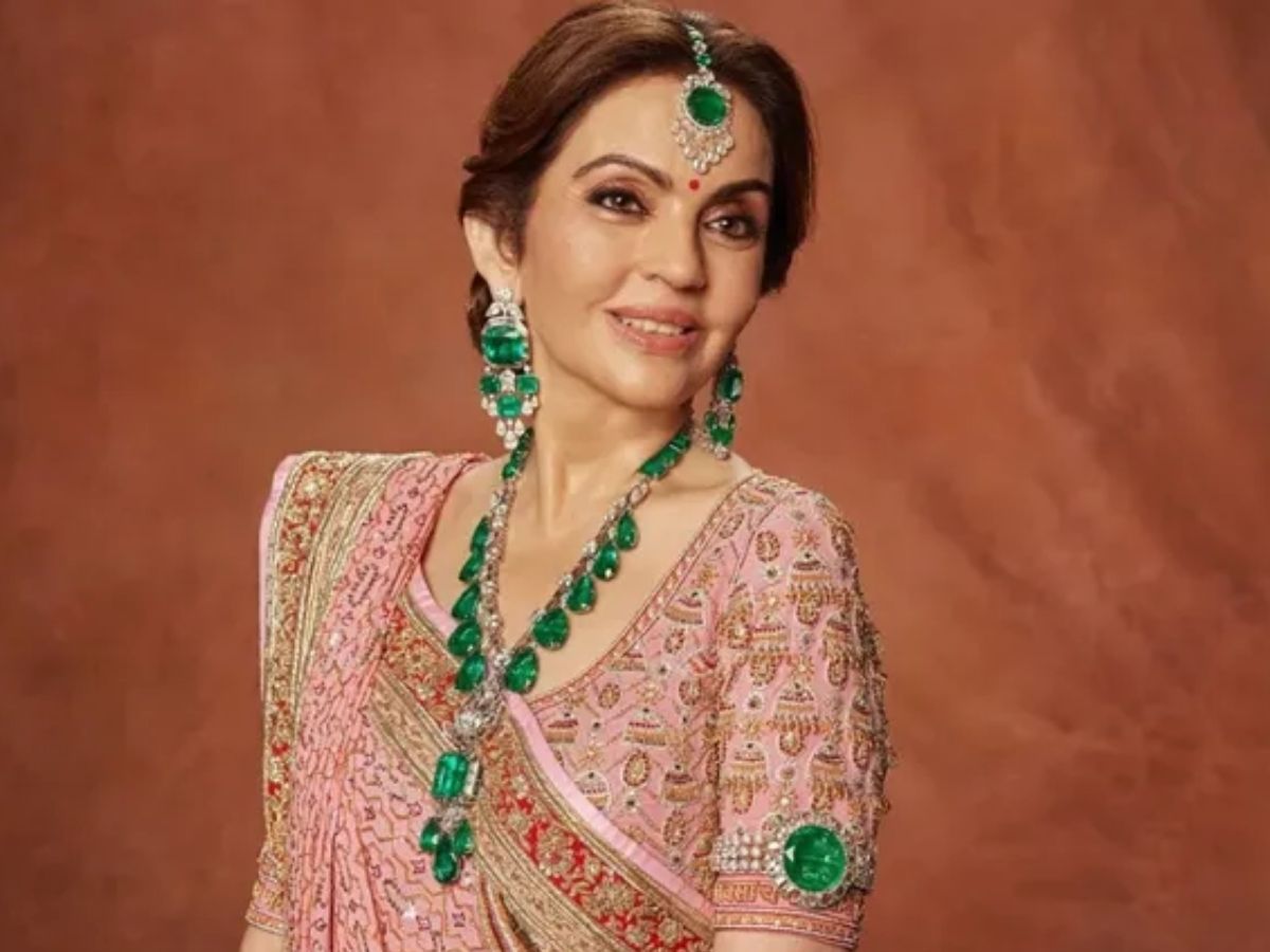 Teardrop-shaped emerald necklace - Photo Gallery