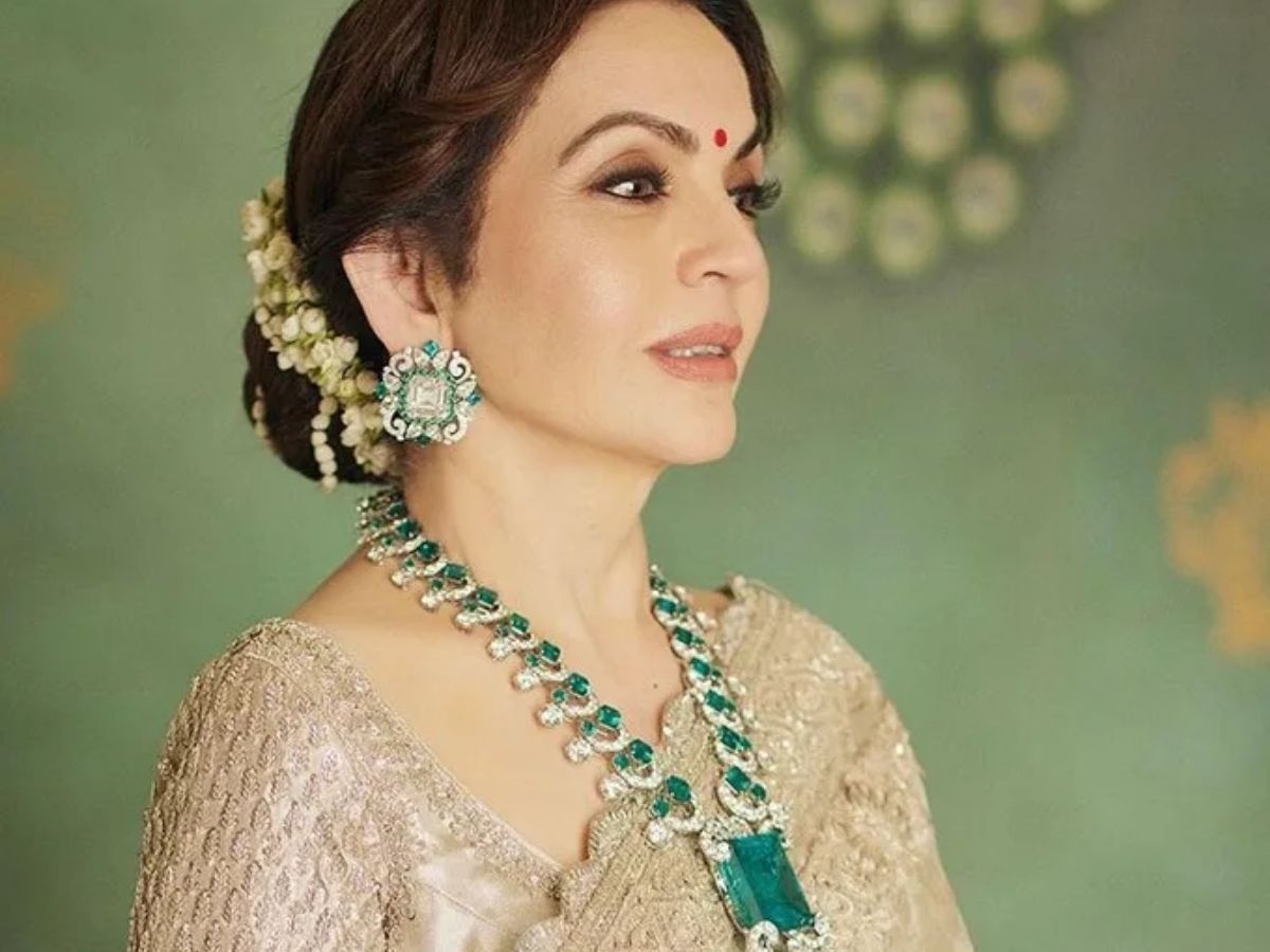 Emerald and diamond necklace - Photo Gallery