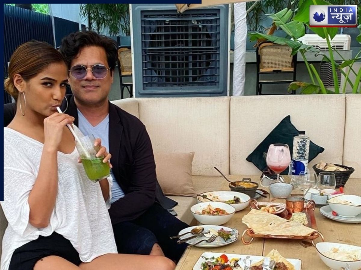 Poonam Pandey Arrested After 10 Days of Marriage - Photo Gallery