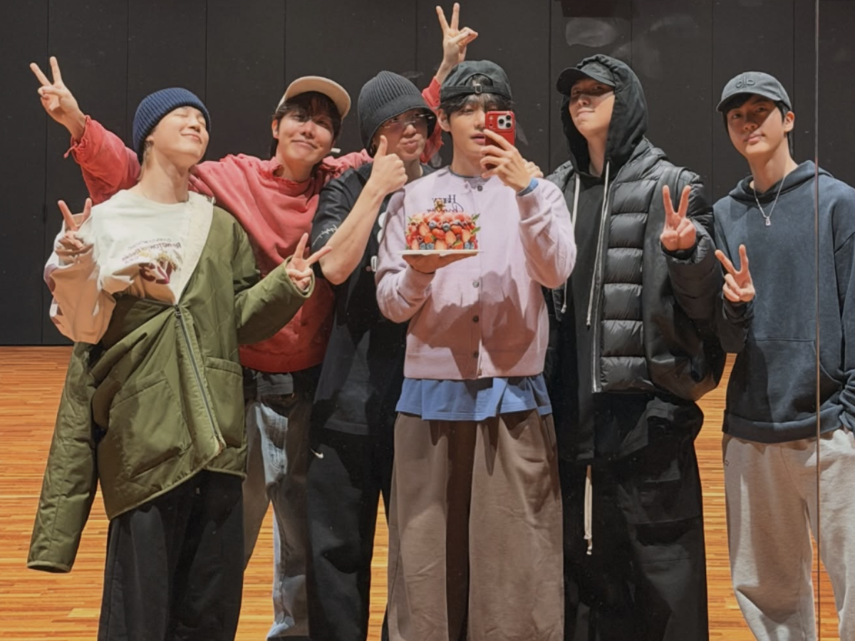 Reunion and Emotions - Photo Gallery