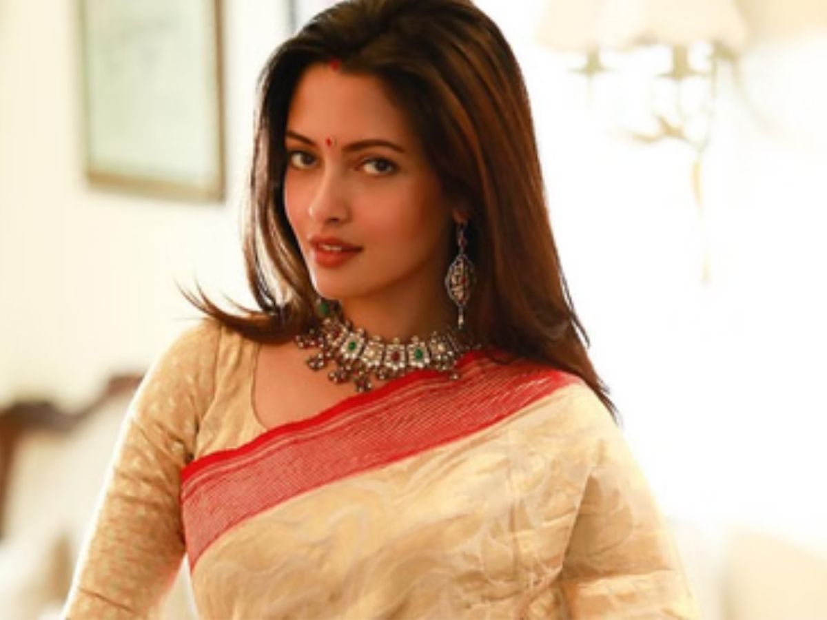 riya sen - Photo Gallery