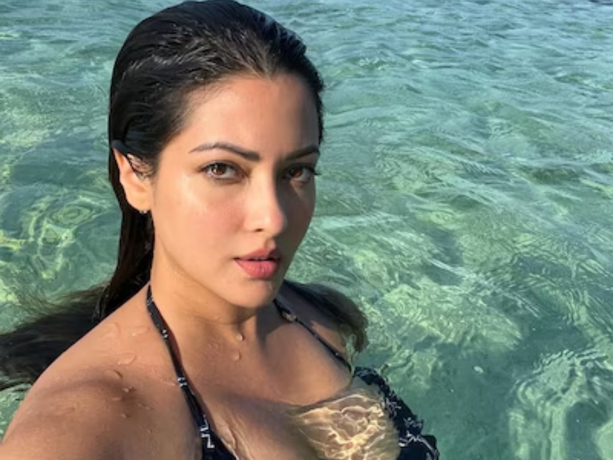 riya sen - Photo Gallery